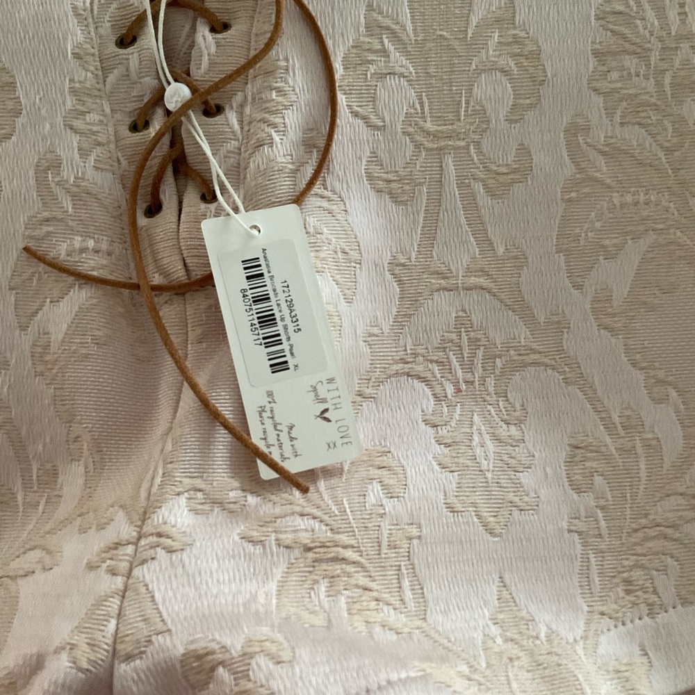 SPELL SHORTS NWT XL - Picture 4 of 4